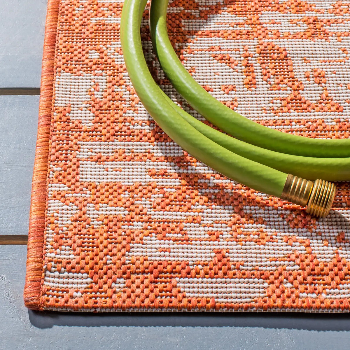 Safavieh Courtyard 4'-0" x 5'-7" Rug in Orange / Ivory