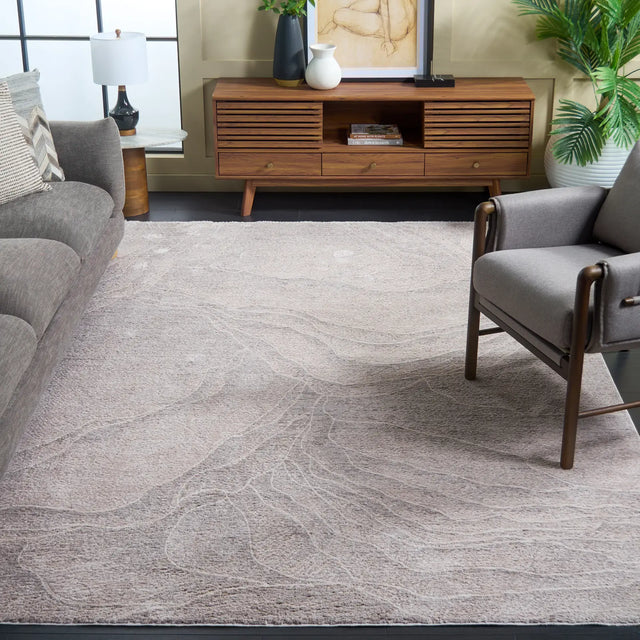 Safavieh Garnet 10'-0" x 13'-0" Rug in Ivory / Grey