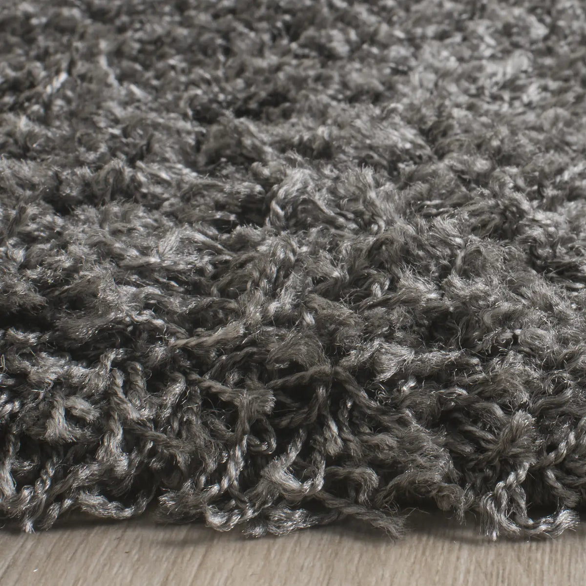 Safavieh Sgl-Laguna Shag 2'-3" x 6'-0" Rug in Dark Grey