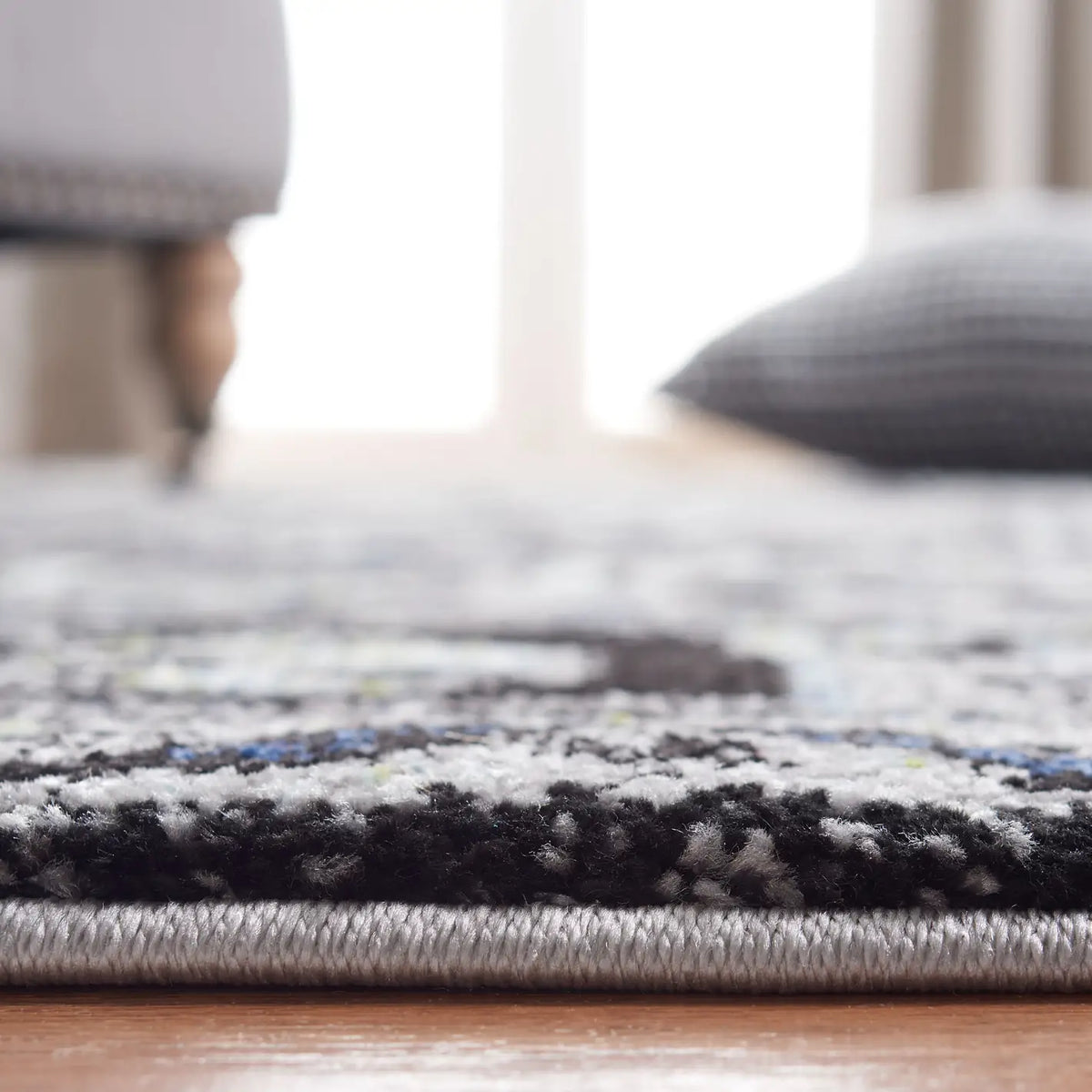 Safavieh Vintage Hamadan 4'-0" x 6'-0" Rug in Light Grey / Dark Grey