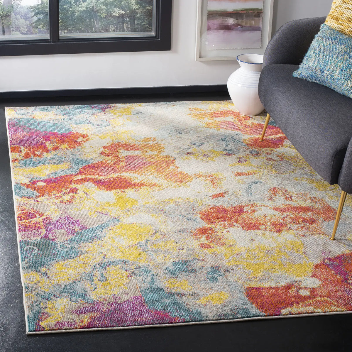Safavieh Phoenix 100 4'-0" x 6'-0" Rug in Blue / Orange