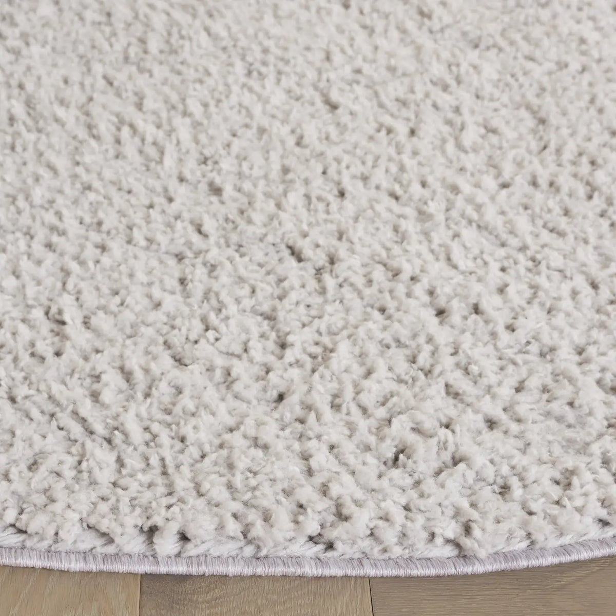 Safavieh Rumi Shag 6'-7" x 6'-7" Rug in Light Grey