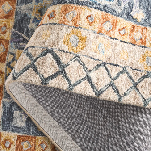 Safavieh Aspen 4'-0" x 6'-0" Rug in Blue / Beige
