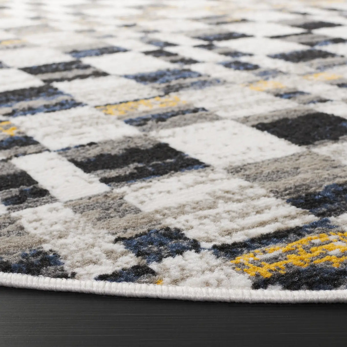 Safavieh Pyramid 6'-7" x 6'-7" Rug in Ivory / Grey Navy