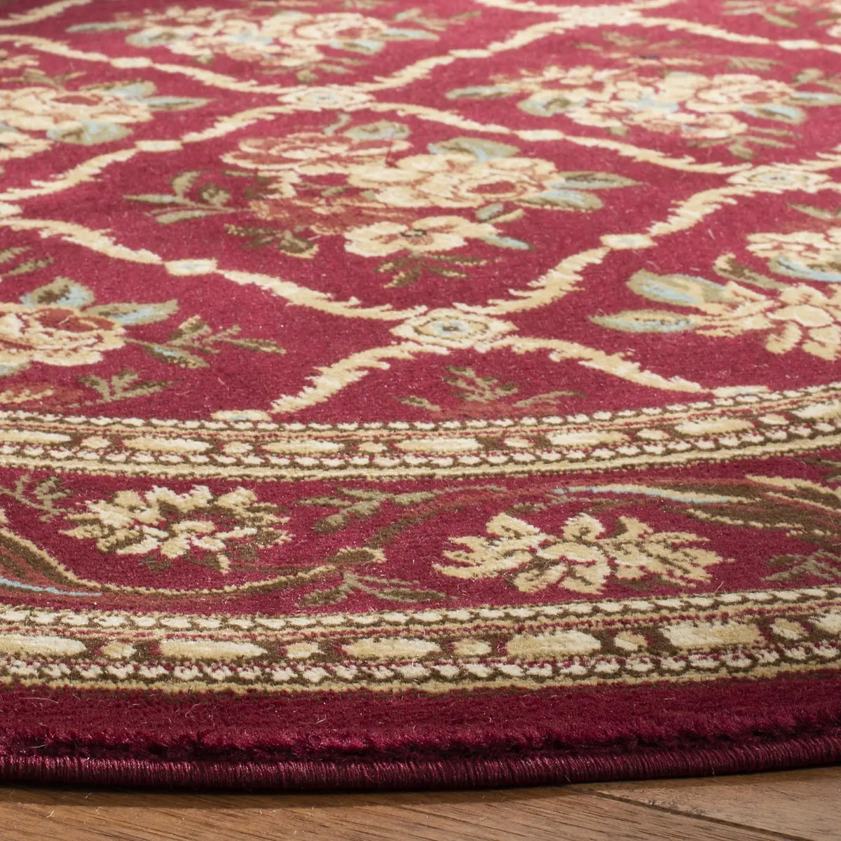 Safavieh Lyndhurst 5'-3" x 5'-3" Rug in Red / Red
