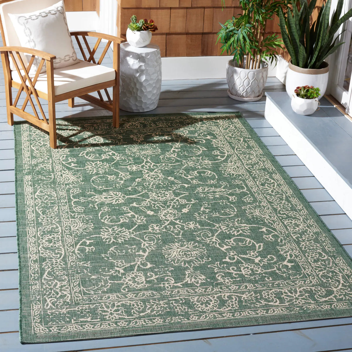 Safavieh Courtyard 4'-0" x 5'-7" Rug in Dark Green / Beige