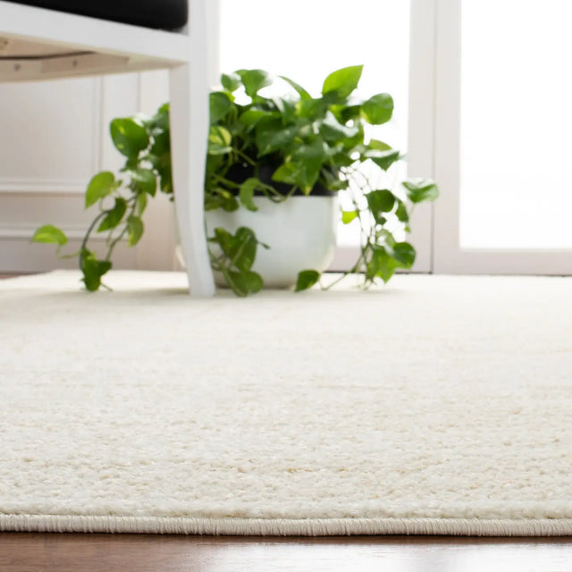 Safavieh Adirondack 4'-0" x 6'-0" Rug in Ivory / Beige