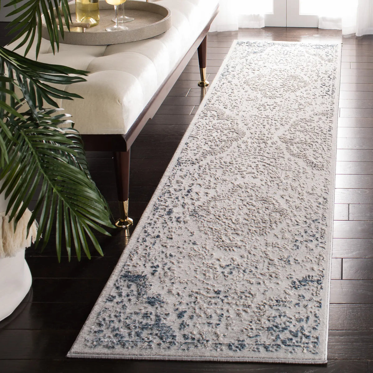 Safavieh Invista 2'-0" x 8'-0" Rug in Grey / Ivory