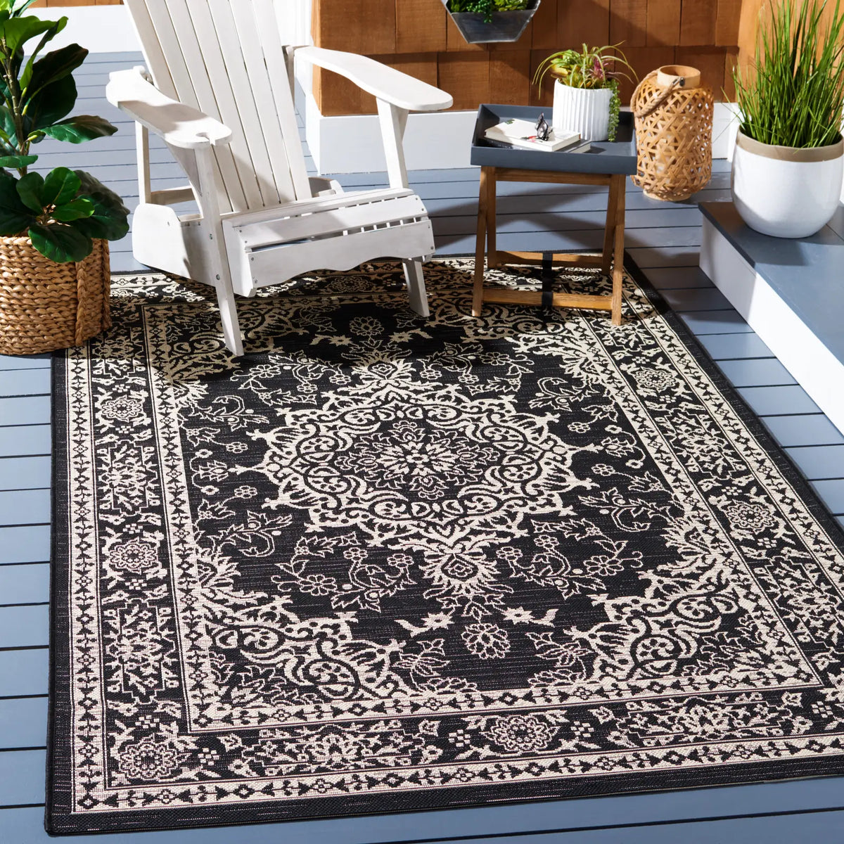 Safavieh Courtyard 5'-3" x 7'-7" Rug in Black / Ivory