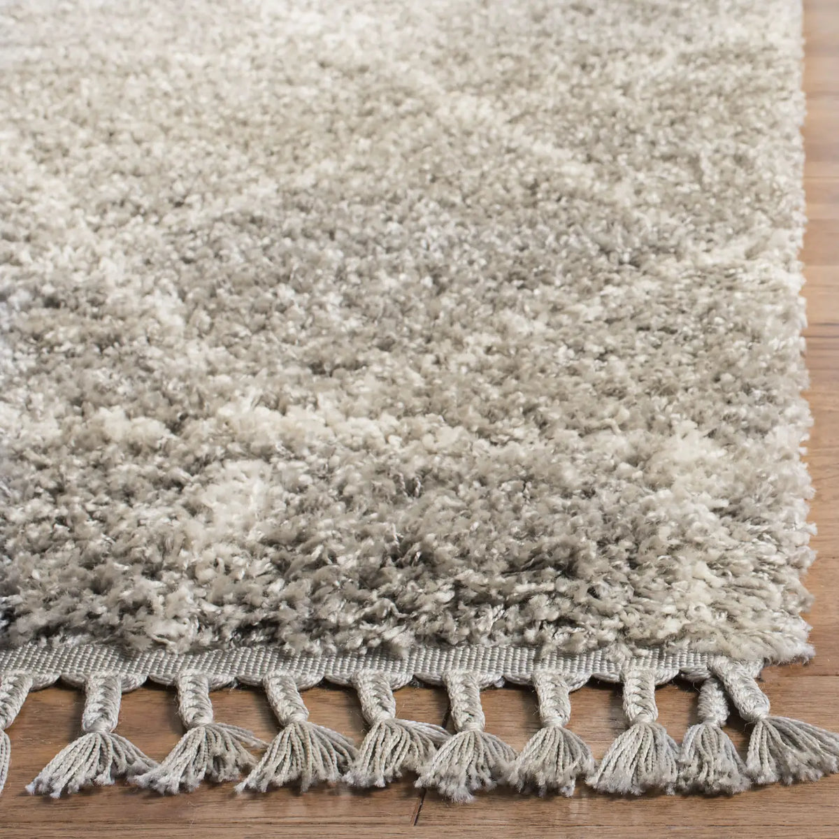 Safavieh Pro Lux Shag 400 4'-0" x 6'-0" Rug in Grey / Cream