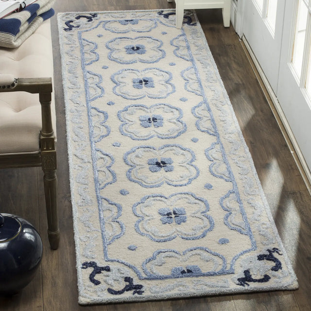 Safavieh Bella 2'-3" x 7'-0" Rug in Ivory / Blue