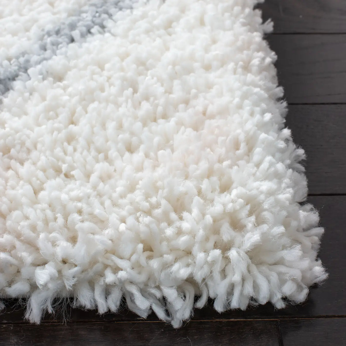 Safavieh Fontana Shag 800 4'-0" x 6'-0" Rug in Cream / Grey