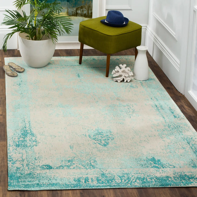 Safavieh Classic Vintage 5'-0" x 8'-0" Rug in Turquoise