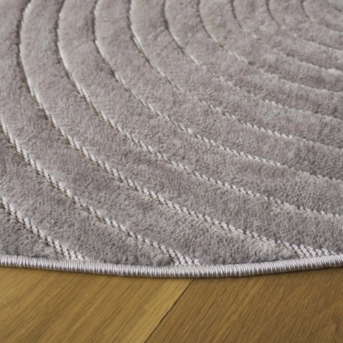 Safavieh Selena 6'-7" x 6'-7" Rug in Grey