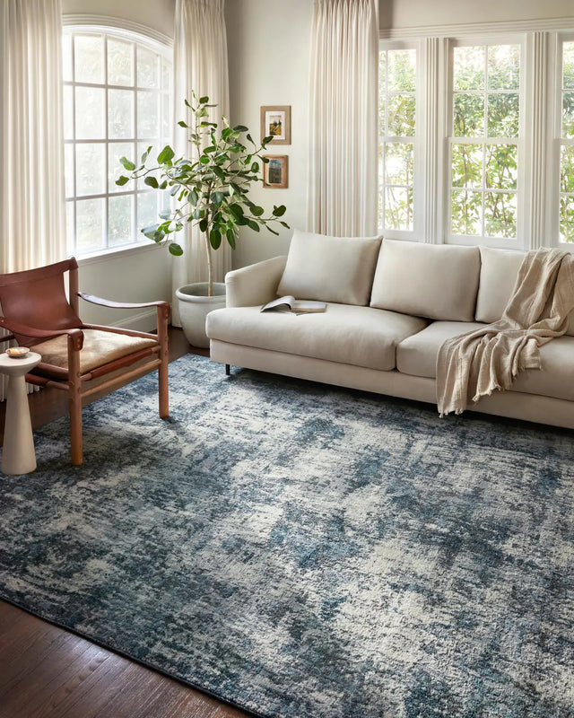 Loloi Austen Aus-01 Natural/Ocean Rugs - room scene 1