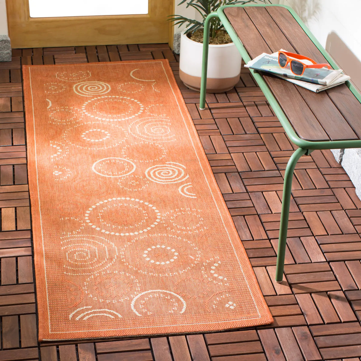 Safavieh Courtyard 2'-3" x 6'-7" Rug in Terracotta / Natural