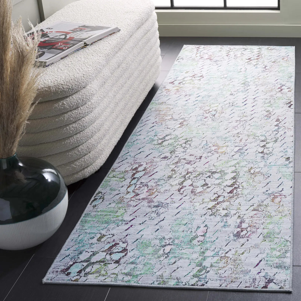 Safavieh Tacoma 2'-6" x 8'-0" Rug in Grey / Green