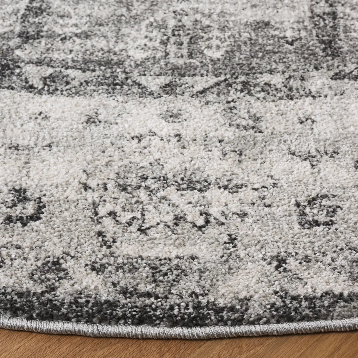 Safavieh Vintage Tabriz 6'-7" x 6'-7" Rug in Grey / Charcoal