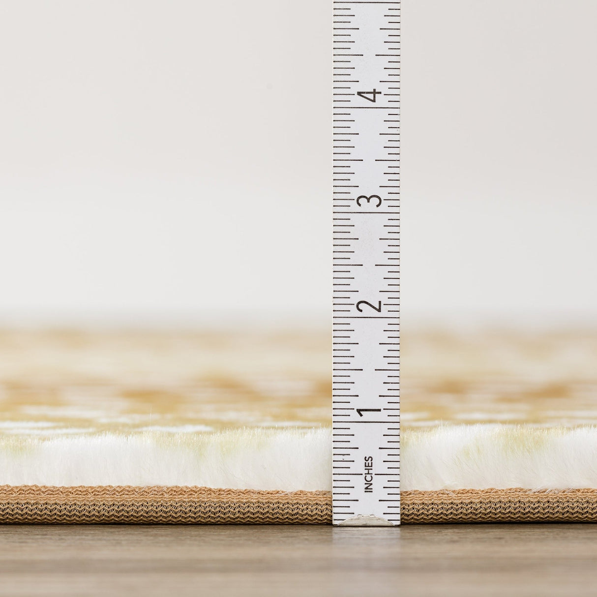Dalyn Akina AK3 Gold Rug pile height detail
