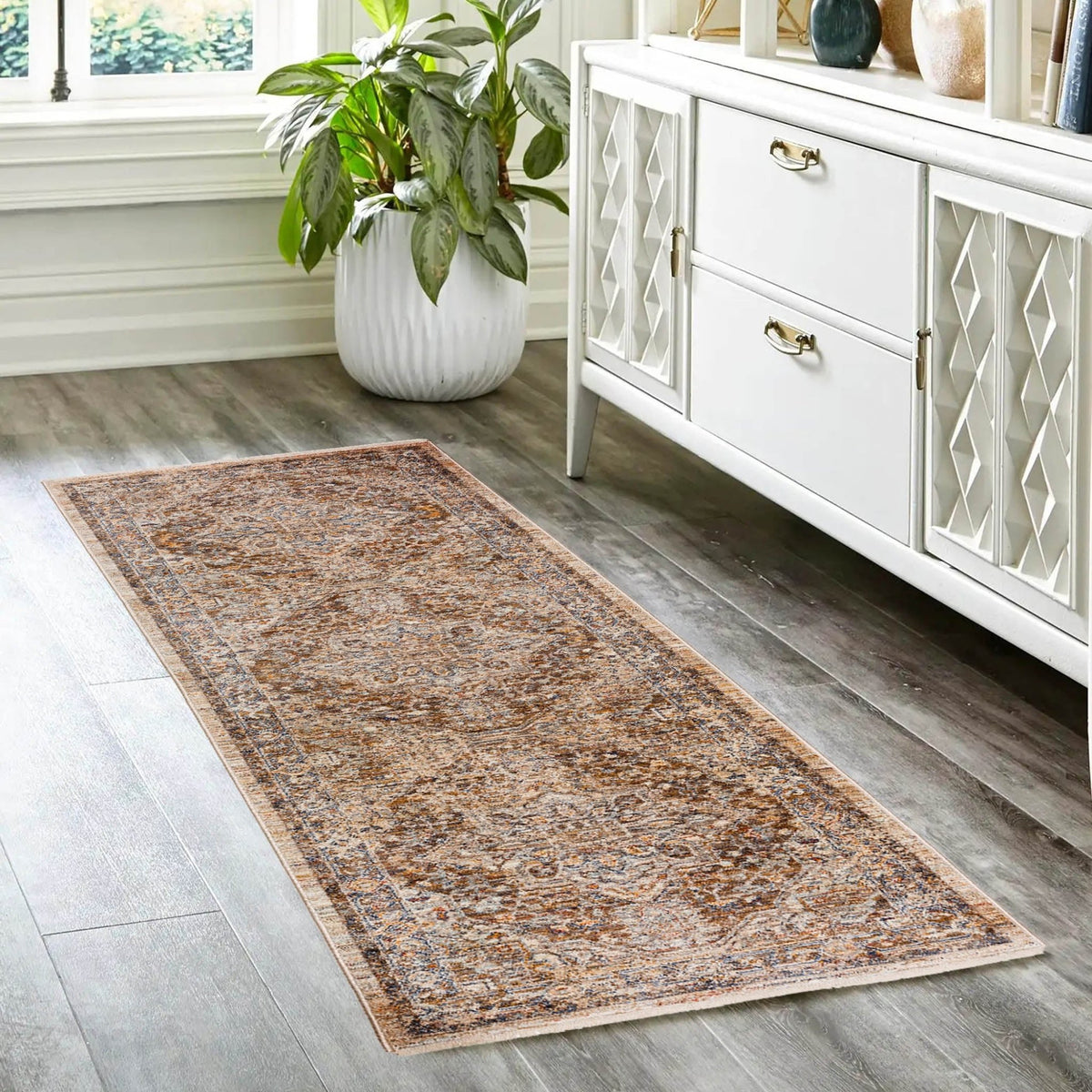 Dalyn Bergama BE9 Machine Made Traditional Brown Rug