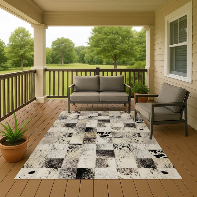 Dalyn Bozeman BM10 Cream Rug outdoor lifestyle image