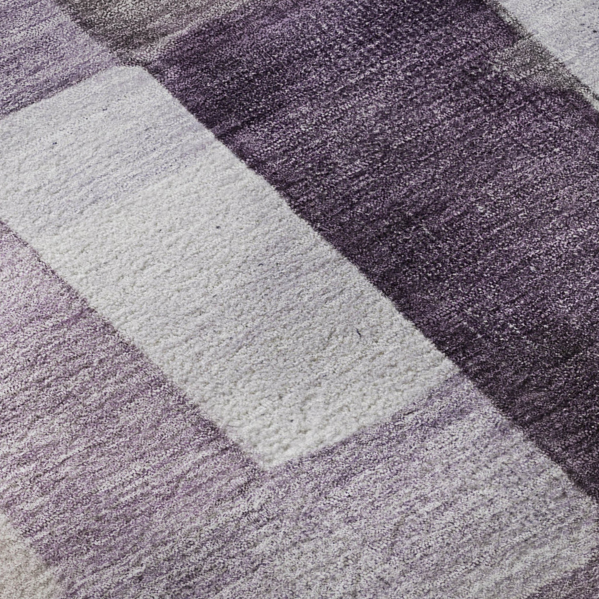Dalyn Neo NO15 Eggplant Rug color swatch