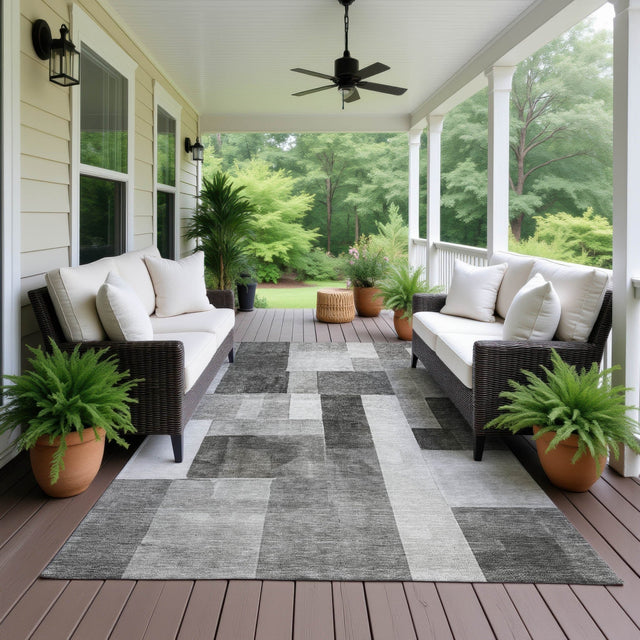 Dalyn Neo NO15 Pewter Rug outdoor lifestyle image