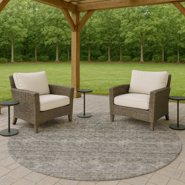 Dalyn Soft Essentials SE1 Gray Rug outdoor lifestyle image