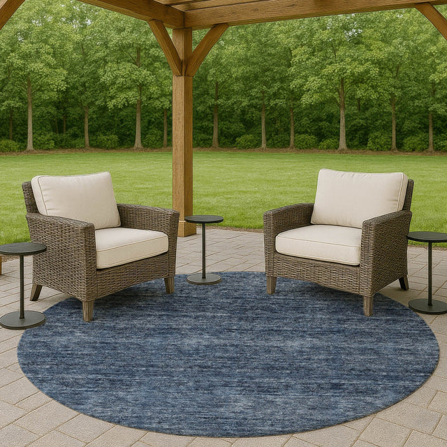 Dalyn Soft Essentials SE1 Navy Rug outdoor lifestyle image