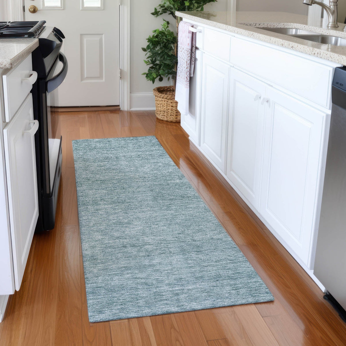 Dalyn Soft Essentials SE1 Transitional Machine Made Blue Rug