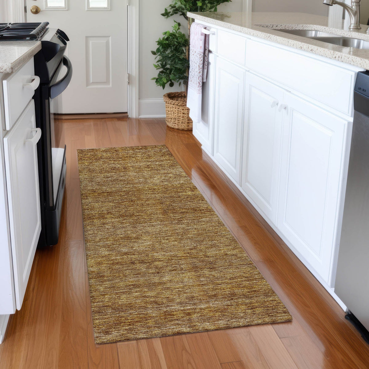 Dalyn Soft Essentials SE1 Transitional Machine Made Gold Rug