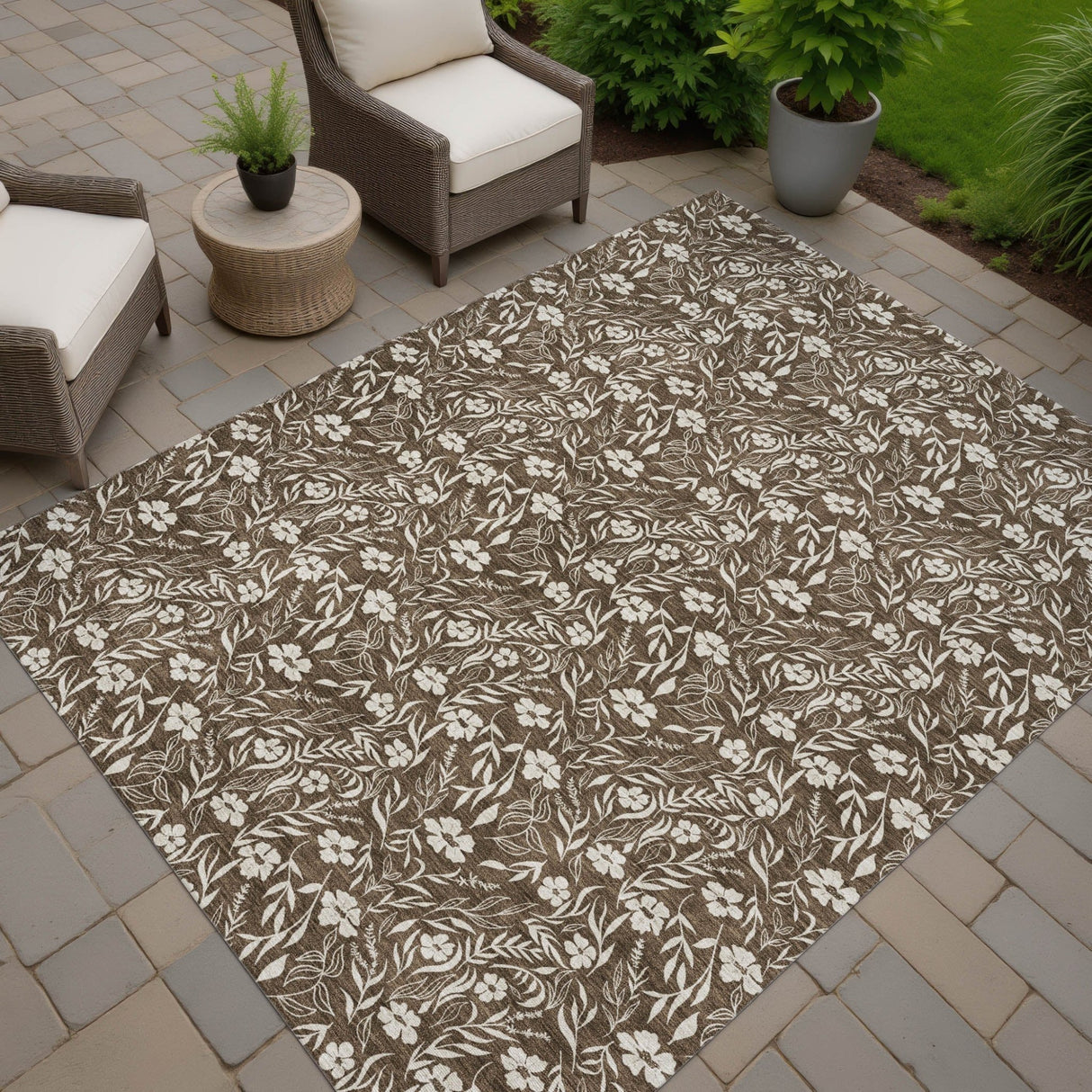 Dalyn Soft Essentials SE4 Chocolate Rug outdoor lifestyle image