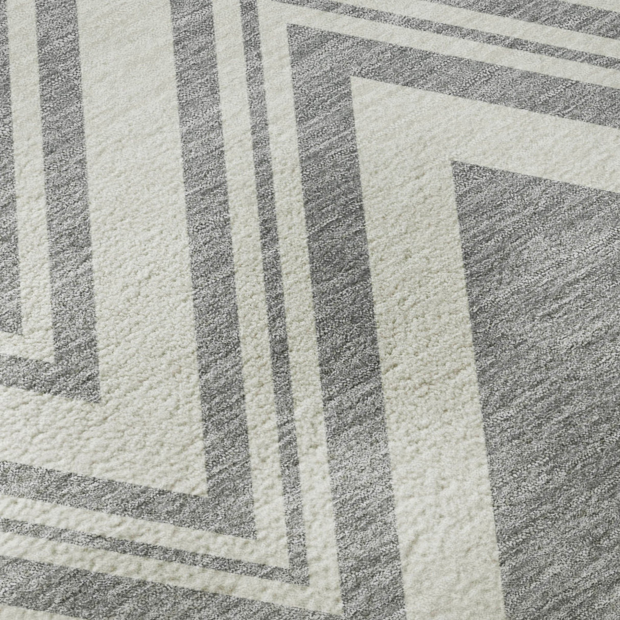 Dalyn The Reserve TR17 Pewter Rug color swatch