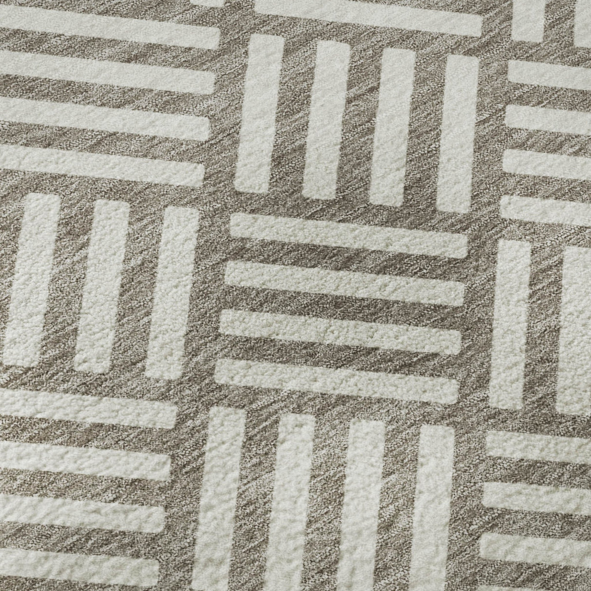 Dalyn The Reserve TR3 Taupe Rug color swatch