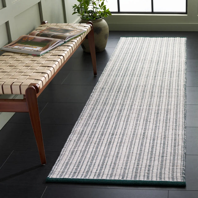 Safavieh Vermont 2'-3" x 8'-0" Rug in Green / Ivory