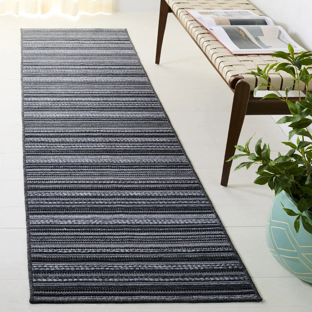 Safavieh Escape 700 2'-3" x 8'-0" Rug in Grey / Ivory