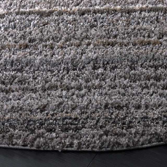 Safavieh Everett Shag 6'-7" x 6'-7" Rug in Grey / Beige