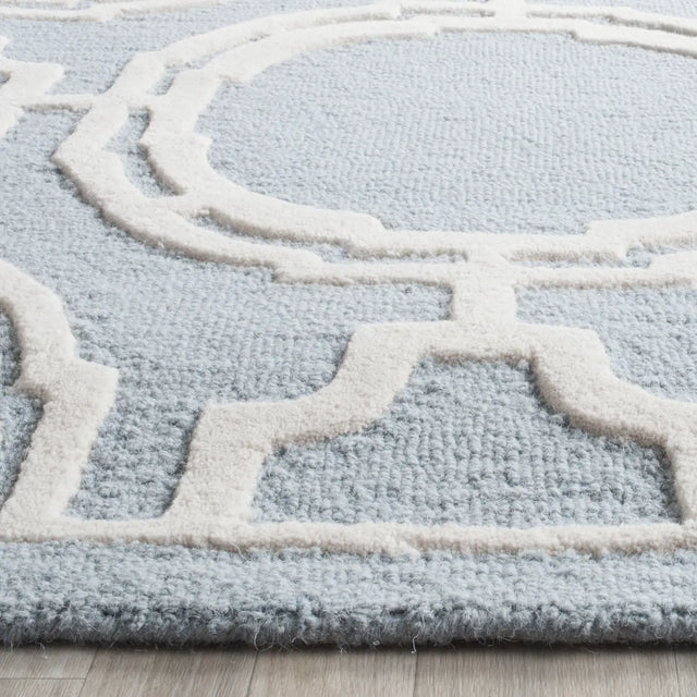 Safavieh Cambridge 8'-0" x 10'-0" Rug in Blue / Ivory