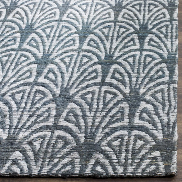 Safavieh Cape Cod 4'-0" x 6'-0" Rug in Slate / Ivory