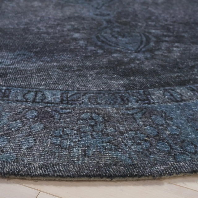 Safavieh Classic Vintage 6'-0" x 6'-0" Rug in Blue / Grey