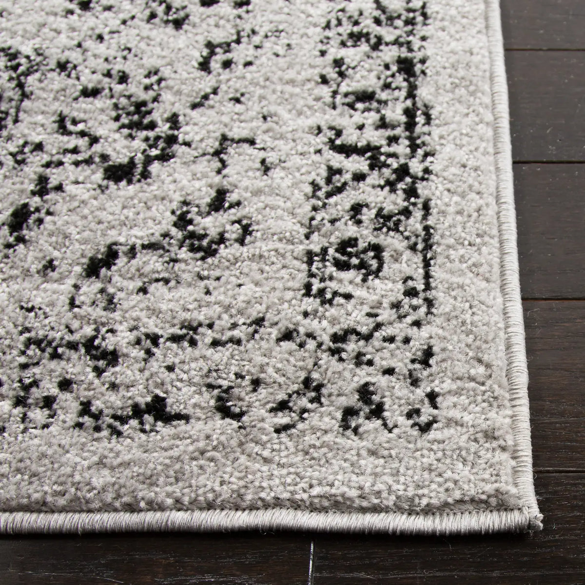 Safavieh Adirondack 10'-0" x 14'-0" Rug in Grey / Black