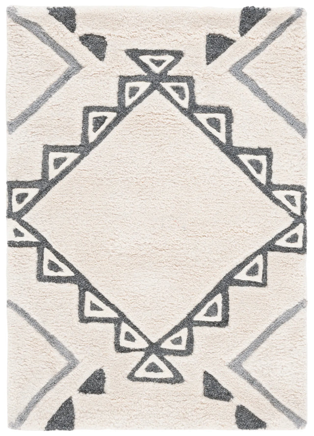 Safavieh Casablanca 2'-0" x 3'-0" Rug in Ivory / Grey