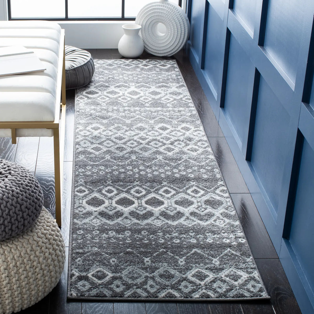 Safavieh Amsterdam 2'-3" x 10'-0" Rug in Dark Grey / Light Grey