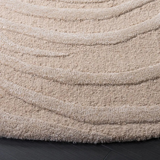 Safavieh Glamour 6'-0" x 6'-0" Rug in Beige