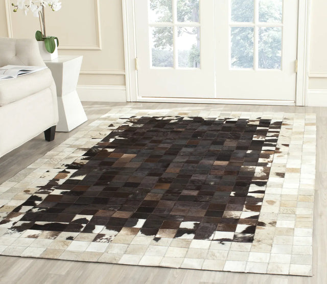 Safavieh Studio Leather 4'-0" x 6'-0" Rug in Ivory / Dark Brown