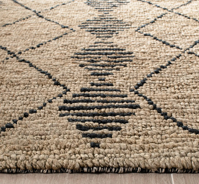 Safavieh Bohemian 4'-0" x 6'-0" Rug in Beige / Black