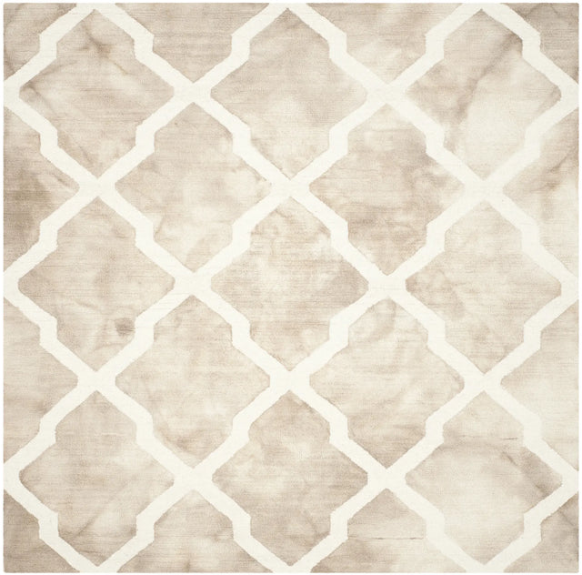 Safavieh Dip Dye 7'-0" x 7'-0" Rug in Beige / Ivory