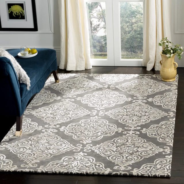 Safavieh Glamour 5'-0" x 8'-0" Rug in Dark Grey / Ivory