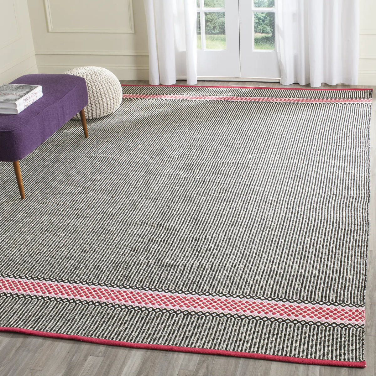 Safavieh Montauk 8'-0" x 10'-0" Rug in Light Pink / Multi