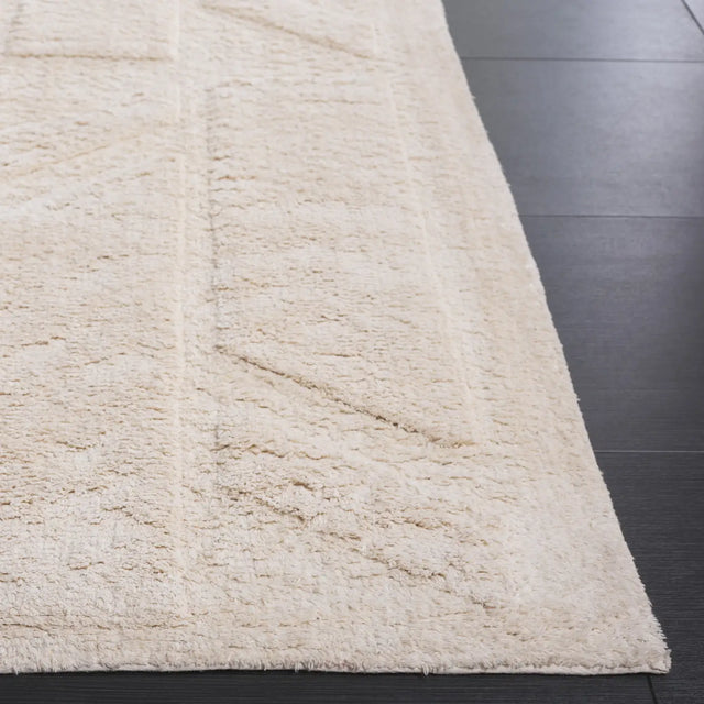 Safavieh Easy Care 4'-0" x 6'-0" Rug in Ivory
